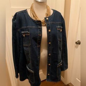 Catherine’s NWOT Denim jacket with goldtone buttons and trim size 4x